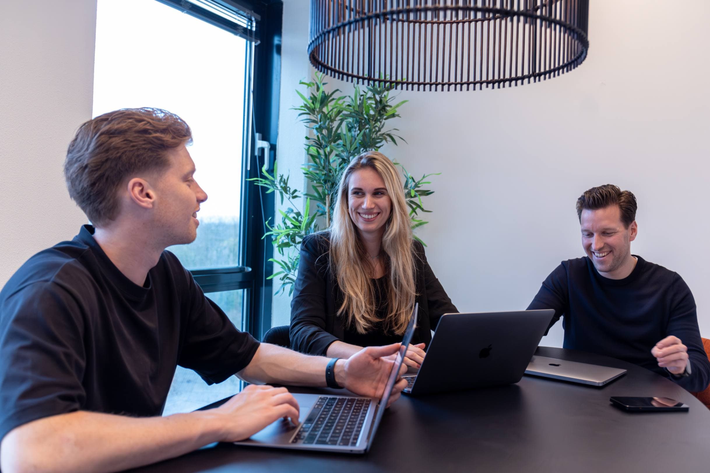 search-block-background